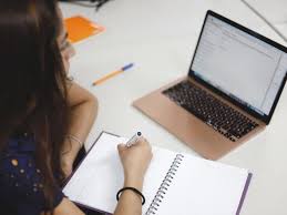 Imagen de apoyo de  Fueron anunciados 5 mil 200 espacios en la UnADM para las y los egresados de Prepa en Linea