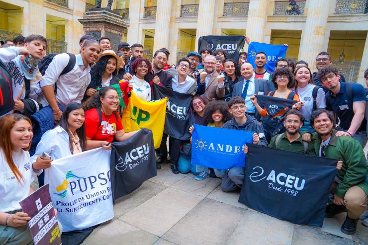 Imagen de apoyo de  Presidente Petro firmara proyecto de ley que aumenta la plata para las Instituciones de Educacion Superior publicas