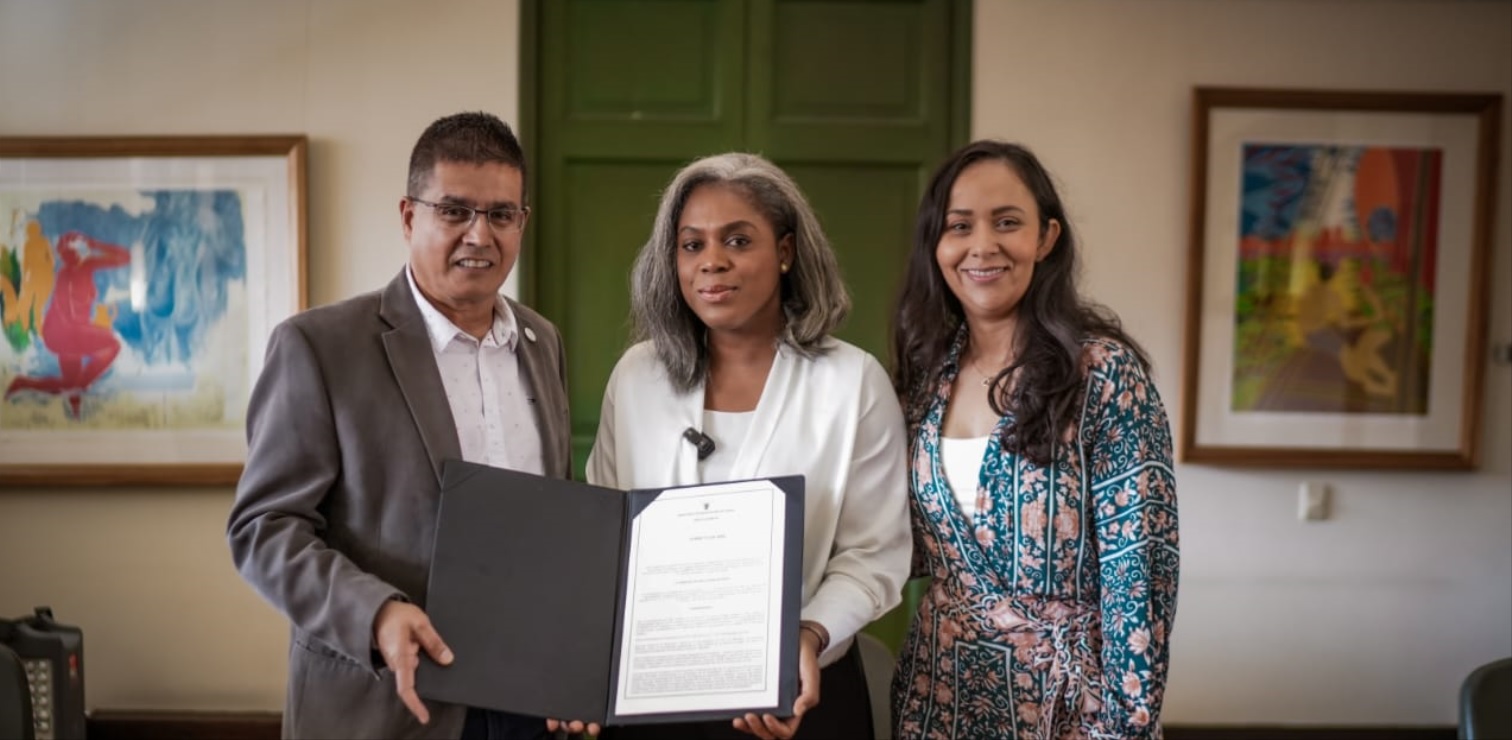 Imagen de apoyo de  Mineducacion entrego Acreditacion Multicampus a la Universidad de Antioquia