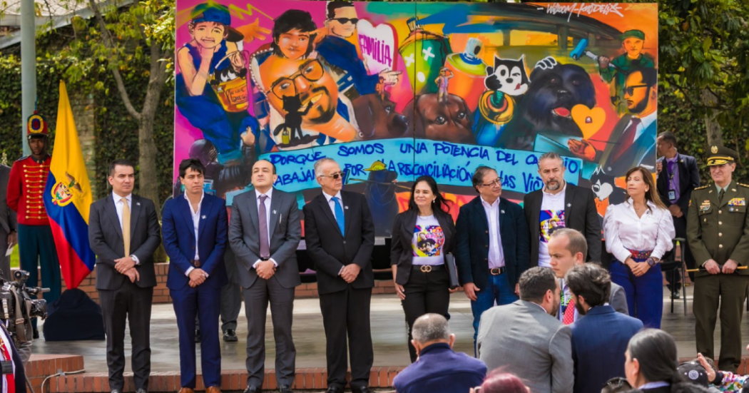 Imagen de apoyo de  Perdon publico del Estado por asesinato de joven grafitero Diego Felipe Becerra