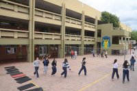Imagen de apoyo de  Ministra Parody anuncio que antes de finalizar el 2015 entregaran 229 colegios en todo el pais