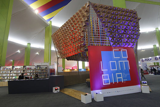 Imagen de apoyo de  Continua con exito la FIL Lima en la que Colombia es invitada de honor