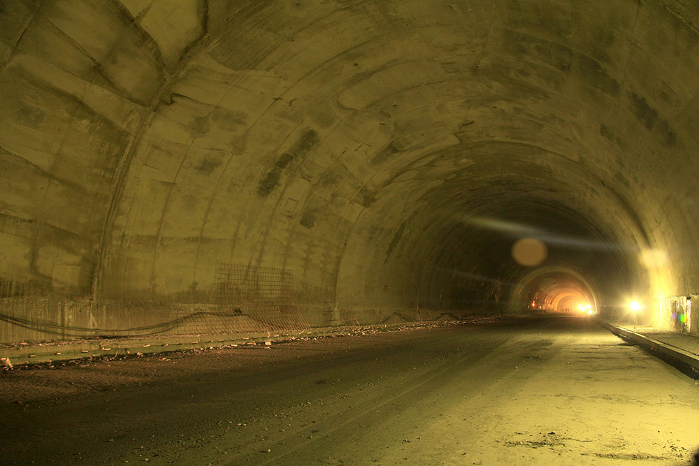 Imagen de apoyo de  Confis aprobo vigencias futuras para terminar obras del Tunel de La Linea