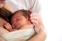 Imagen de apoyo de El programa madre canguro salva la vida de 543 nios prematuros