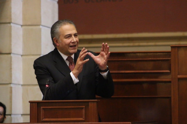 Imagen de apoyo de  Congreso pleno eligio como vicepresidente al general Naranjo