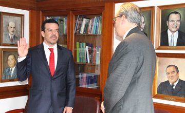 Imagen de apoyo de  Tomo posesion de su cargo el nuevo Procurador Primero Delegado de Contratacion Estatal