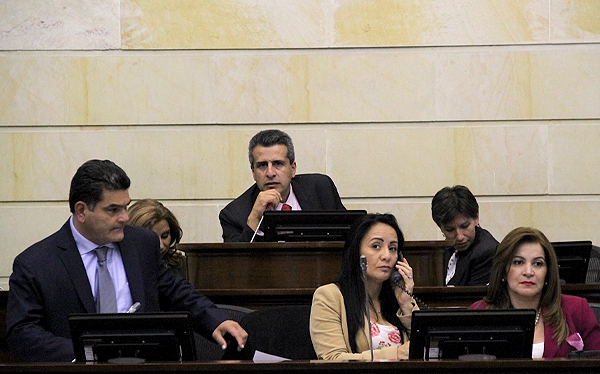 Imagen de apoyo de  Senado aprobo proyecto que obliga a EPS prestar atencion integral a pacientes