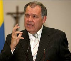 Imagen de apoyo de  Procurador General de la Nacion solicito la nulidad parcial de la sentencia que autoriza registrar como hijos legitimos de parejas homosexuales a hijos biologicos de uno de sus miembros