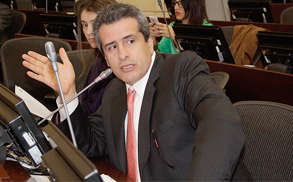 Imagen de apoyo de  Proyecto de ley busca democratizar practicas y pasantias al interior del Senado