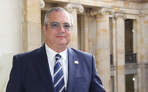 Imagen de apoyo de  Avanzo en la Plenaria del Senado de La Republica caso de Pretelt