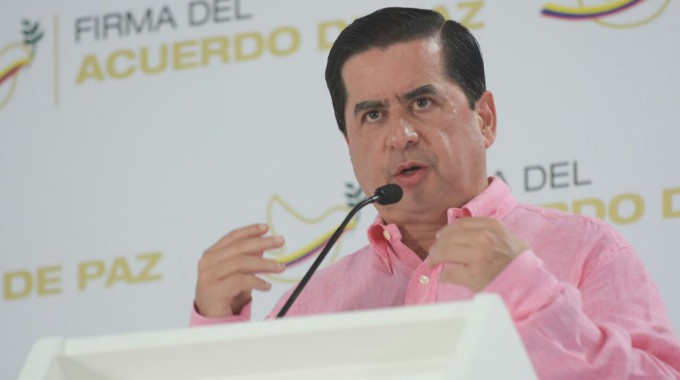 Imagen de apoyo de Con la decision del ELN y trabajo de la fuerza publica se garantiza la seguridad y tranquilidad del pais para el plebiscito Ministro del Interior