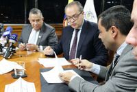 Imagen de apoyo de El Gobierno los tiene que oir es su obligacion Procurador Alejandro Ordoez ante mas de 1500 habitantes de la region de San Alberto Cesar en mesa de trabajo sobre restitucion de tierras