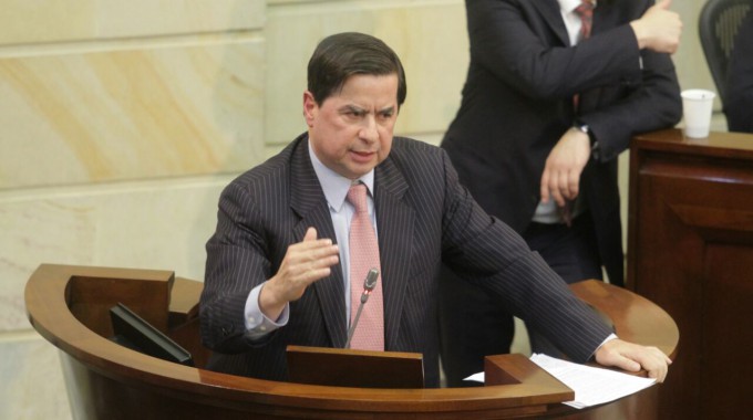 Imagen de apoyo de  Senado dijo si al nuevo acuerdo de paz