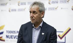 Imagen de apoyo de  El dialogo debe ser la unica herramienta para solucionar conflictos en una sociedad civilizada Ministro Londoo Ulloa