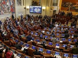 Imagen de apoyo de Se remiten quejas disciplinarias contra los representantes Angela Maria Robledo Maria Jose Pizarro e Inti Asprilla a la Comision de Etica de la Camara