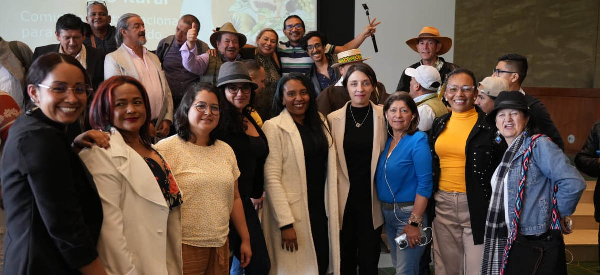 Imagen de apoyo de  La ministra de Agricultura se reunio con la Convencion Nacional Campesina para trazar la hoja de ruta para la activacion de la Comision Mixta