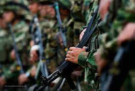 Imagen de apoyo de  Fueron formulados cargos contra siete militares por presunta responsabilidad en asesinato de lider indigena Uwa