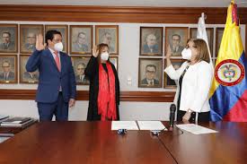 Imagen de apoyo de  Se posesionan a los procuradores delegados para la Defensa de los Derechos Humanos y Asuntos Civiles y Laborales