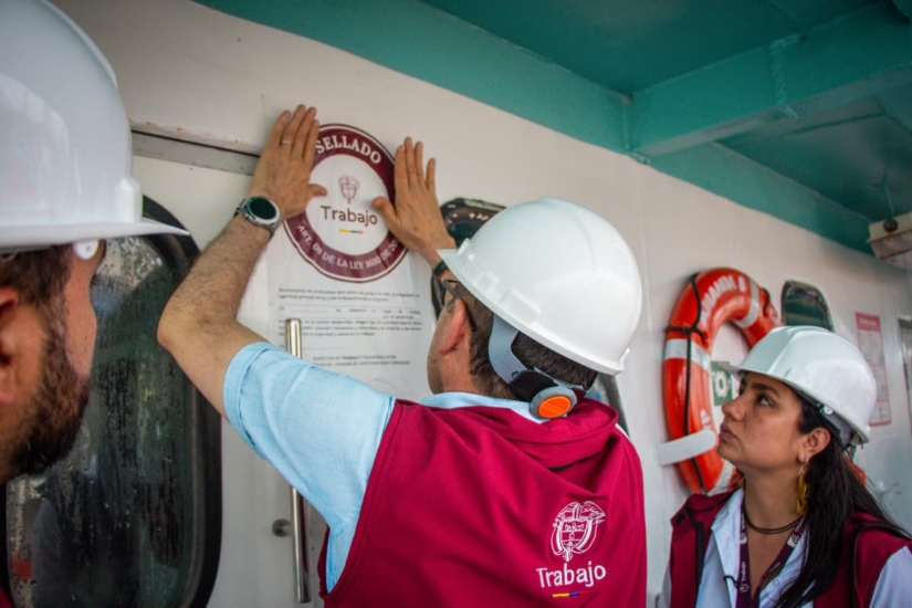 Imagen de apoyo de  Se ordena el cierre de 3 buques atuneros en las instalaciones de Seatech International Inc Van Camps MinTrabajo