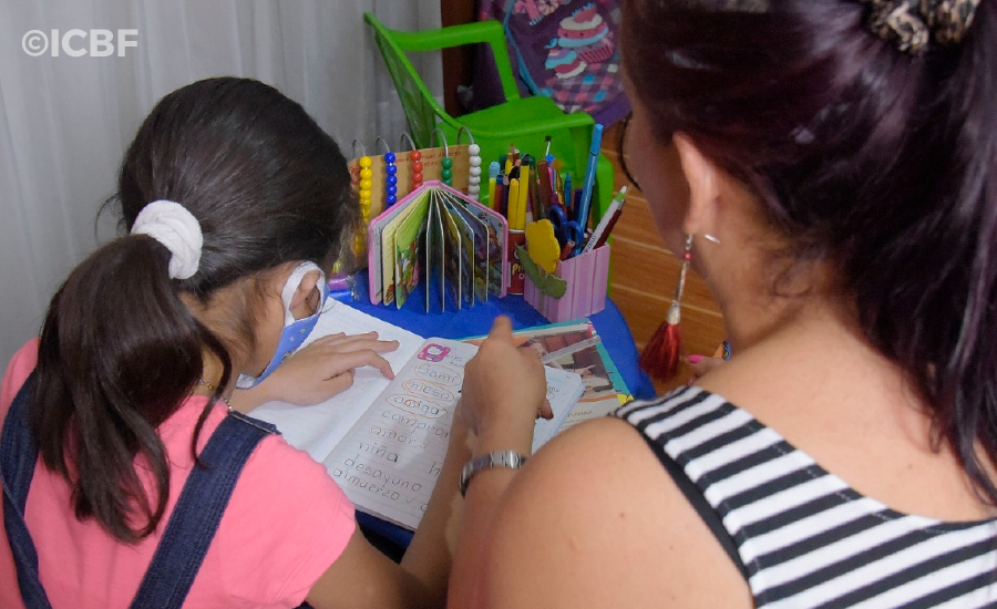 Imagen de apoyo de  Madres sustitutas tendran reconocimiento economico por labor desarrollada en beneficio de las nias nios y adolescentes del pais