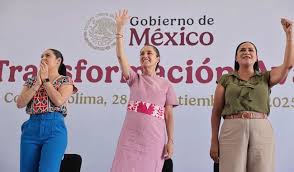 Imagen de apoyo de  Es la entidad numero 30 que visita como parte de su gira nacional de rendicion de cuentas Sabemos que vamos bien Saben por que Porque hay apoyo del pueblo sin el apoyo del pueblo seria imposible para un gobierno afirmo