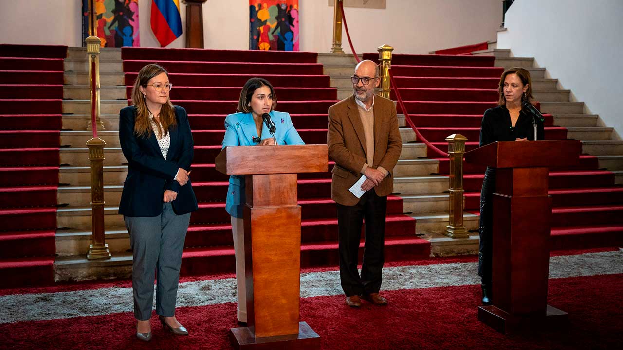 Imagen de apoyo de  Plan estrategico entre el Gobierno y los gremios frente a los aranceles de Estados Unidos