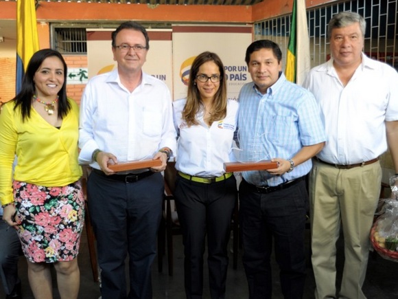 Imagen de apoyo de  Gina Parody anuncio 83500 millones para infraestructura educativa en el Huila