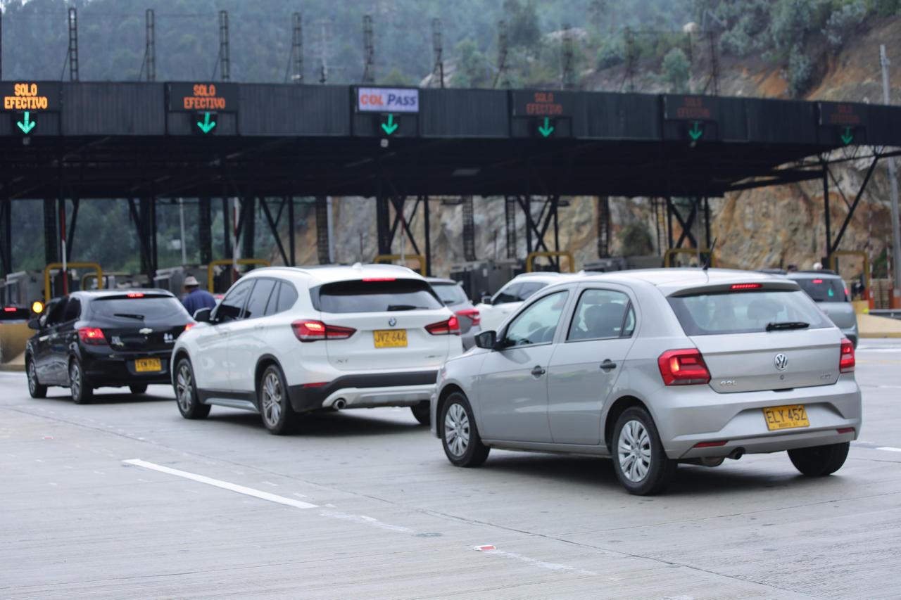 Imagen de apoyo de  Dando cumplimiento al decreto 050 de 2023 hoy se reajustan en 18 tarifas de los peajes