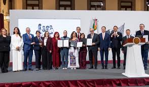 Imagen de apoyo de  Se pone en marcha los primeros 15 Polos de Desarrollo Economico para el Bienestar en 14 estados