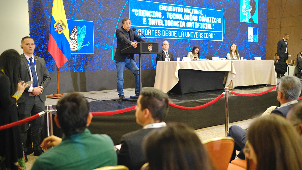 Imagen de apoyo de  Enseanza de matematica y programacion prioridades del Gobierno para que Colombia este a la vanguardia de la Inteligencia Artificial