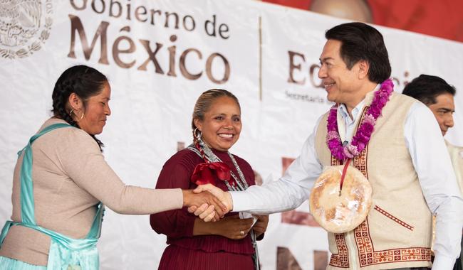 Imagen de apoyo de  Mas de 146 mil mujeres terminan un nivel de Educacion Basica a traves del INEA
