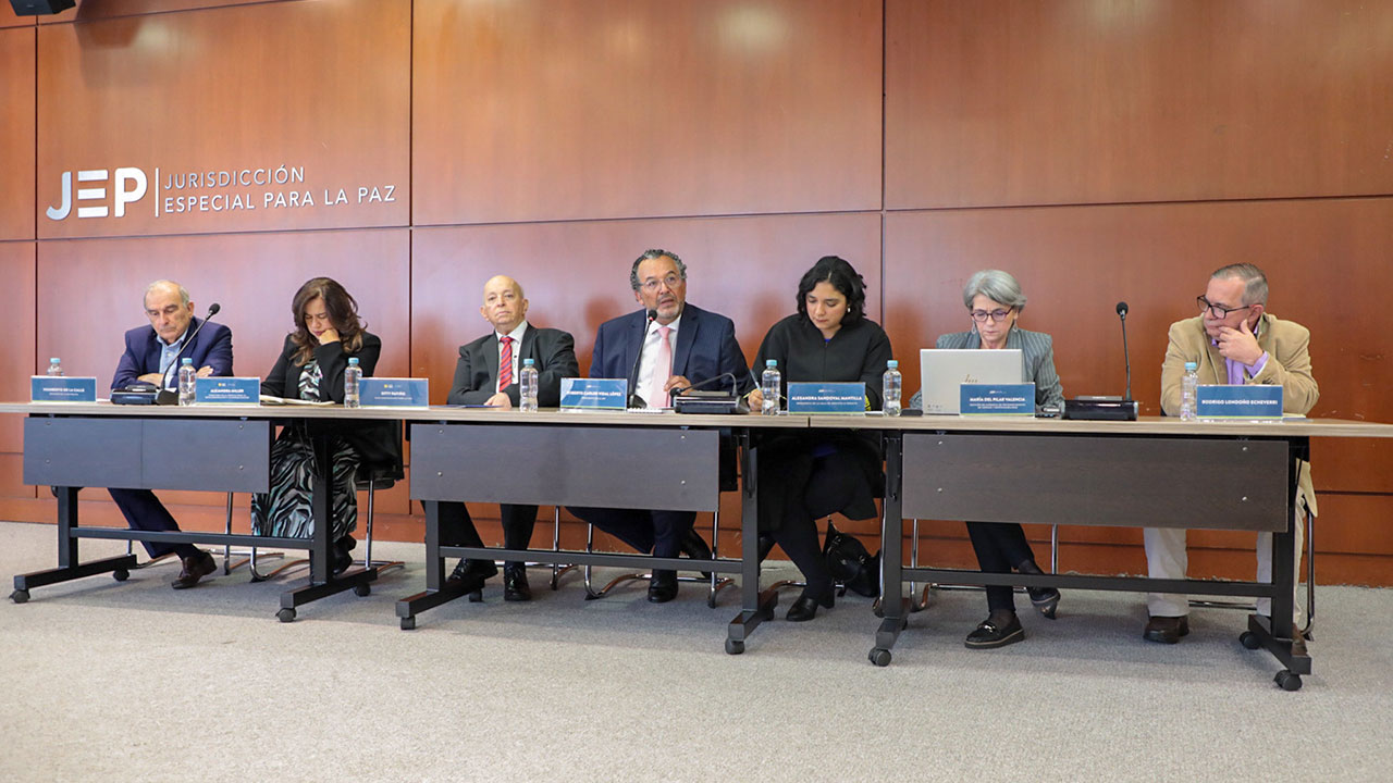 Imagen de apoyo de  Amnistias concedidas a 9600 firmantes de paz en 2017 y 2018 fueron comunicadas por la JEP