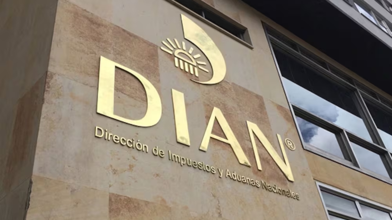 Imagen de apoyo de  DIAN investiga irregularidades en la importacion de 1475 vehiculos diplomaticos