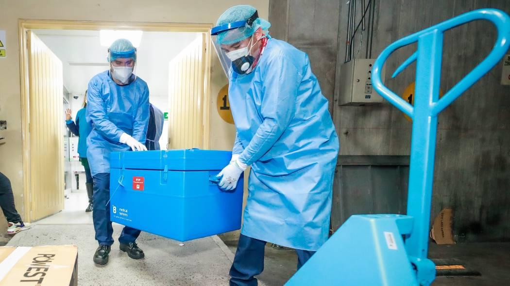 Imagen de apoyo de  Llegaron 35100 vacunas Pfizer para reanudar segundas dosis y para gestantes