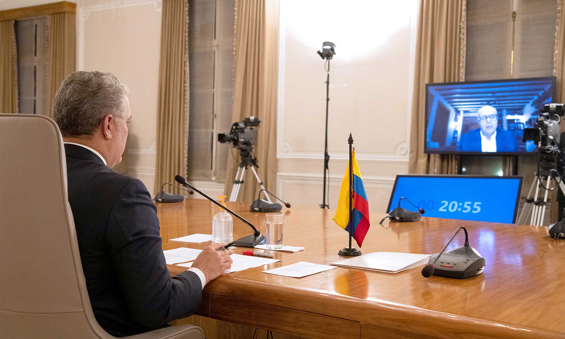 Imagen de apoyo de  Presidente Duque anuncia coalicion del sector privado para adquisicion de futuras vacunas contra el covid19