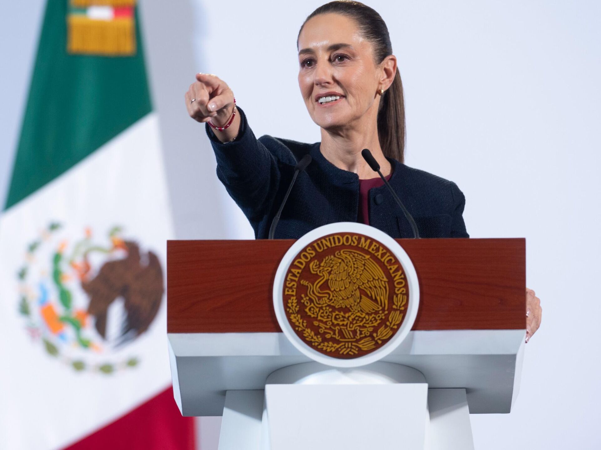 Imagen de apoyo de  El TMEC es la unica forma de enfrentar con exito la competencia economica y comercial con china presidenta Claudia Sheinbaum