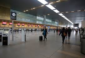 Imagen de apoyo de  Minsalud hace llamado a la solidaridad ciudadana en el ingreso a aeropuertos