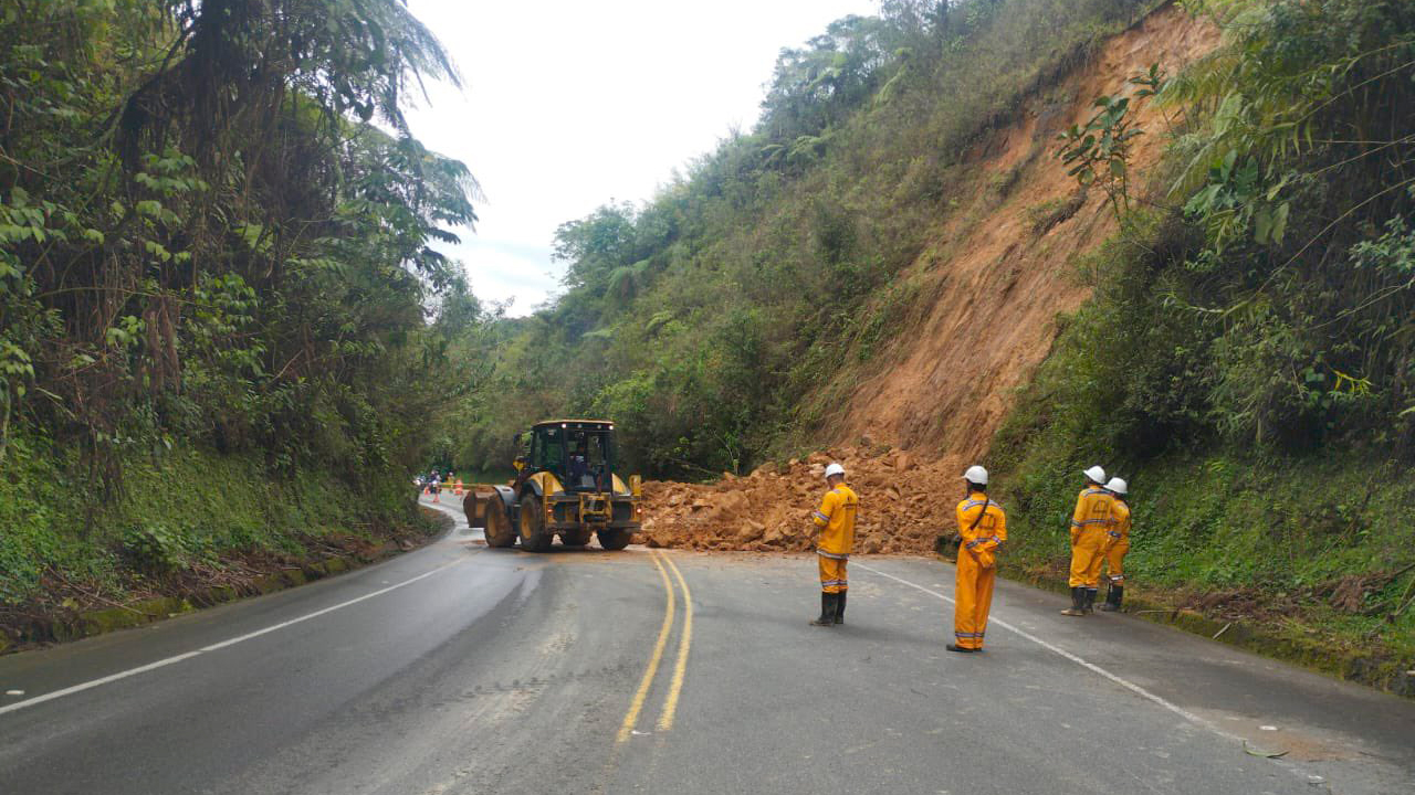 Imagen de apoyo de  Gobierno nacional destina  435 mil millones para atender emergencias viales por fenomenos climaticos y desastres naturales Foto In