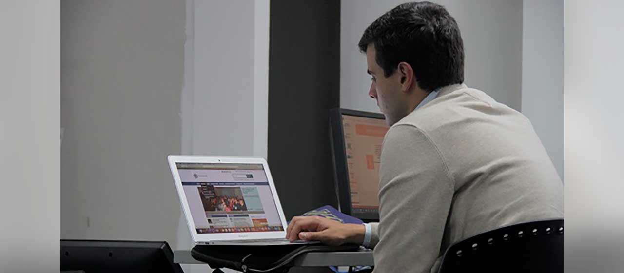 Imagen de apoyo de  Gobierno Nacional y organizaciones sindicales del sector publico logran acuerdo de ajuste salarial