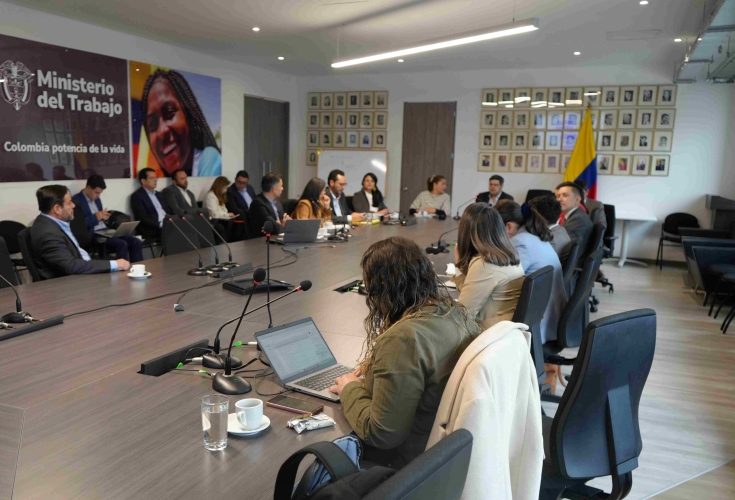 Imagen de apoyo de  44 mil colombianos y colombianas han utilizado el instrumento de traslado para mejorar su situacion pensional