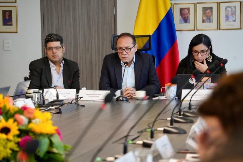 Imagen de apoyo de  Comision de ConceQrtacion avalo presentar al Congreso los Convenios 102 2006 y 187 para su ratificacion