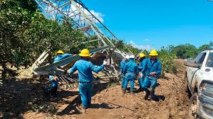 Imagen de apoyo de  La Comision Federal de Electricidad ha restablecido en 954 el suministro electrico en estados afectados por las lluvias