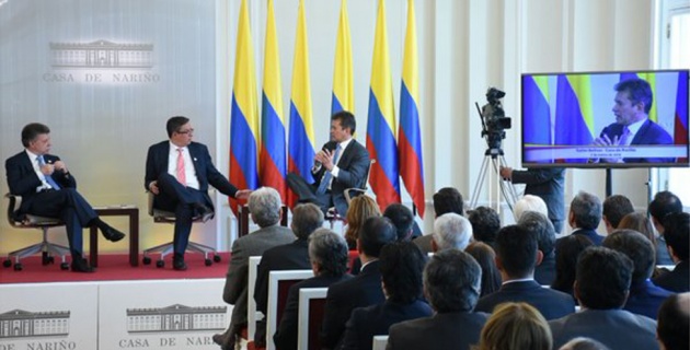 Imagen de apoyo de  Sobre construccion de la paz Presidente Santos dialogara este jueves con empresarios y alcaldes del pais