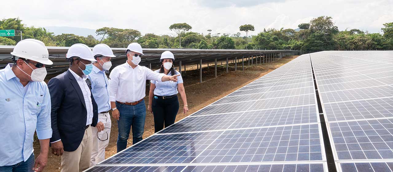 Imagen de apoyo de  Gobierno pone en marcha este viernes paneles y proyectos de granjas solares en Bogota y Meta