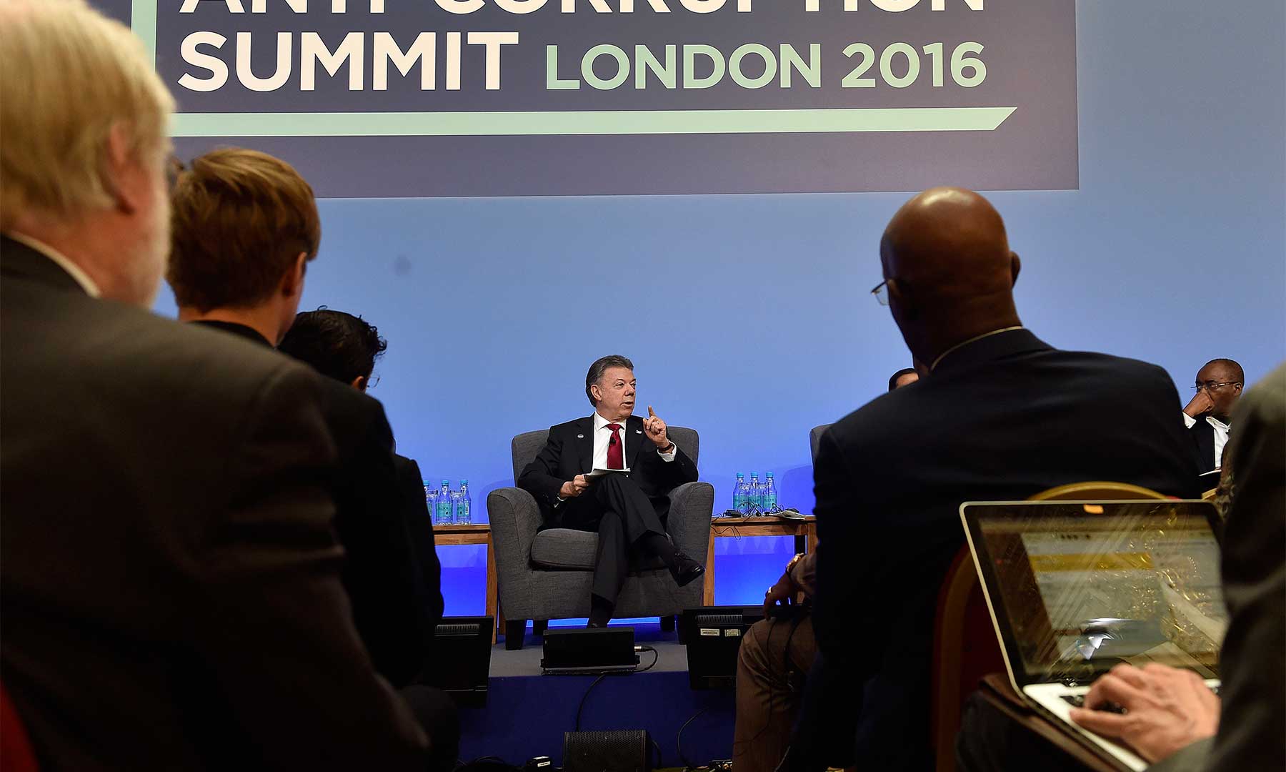 Imagen de apoyo de  Presidente Santos se reunio con el Primer Ministro britanico y lideres que asisten a Cumbre Mundial Anticorrupcion