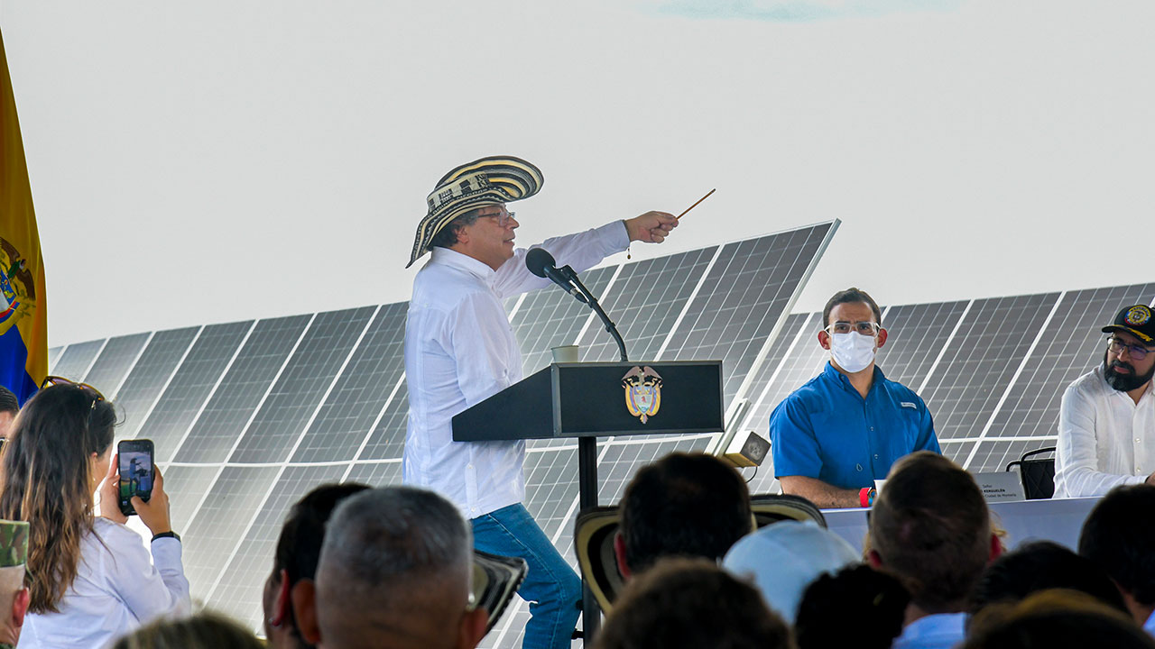 Imagen de apoyo de  En Colombia debe eliminarse la intermediacion en el mercado de la energia electrica Presiden Gustavo Petro