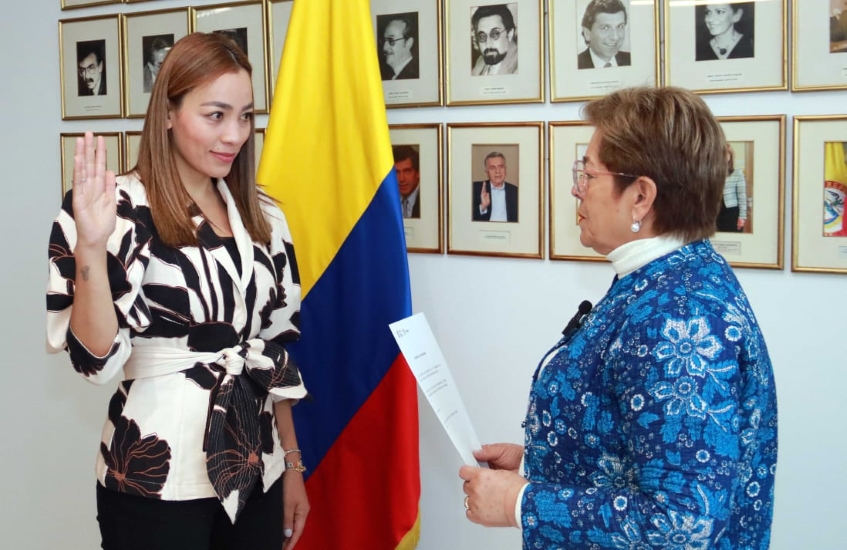 Imagen de apoyo de  La Ministra del Trabajo posesiono a la nueva secretaria General de la entidad Carla Poveda