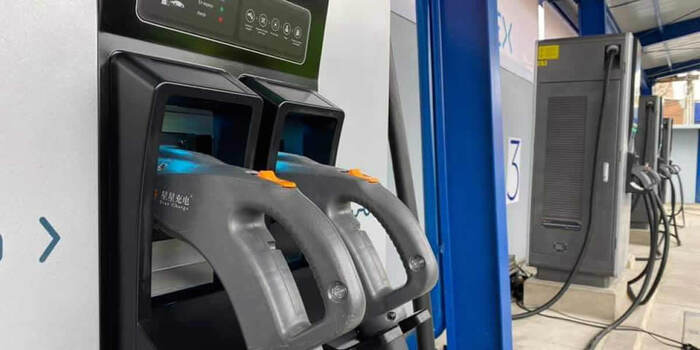 Imagen de apoyo de  Colombia supera la meta del Plan Nacional de Desarrollo al tener 6819 vehiculos electricos matriculados en el Runt