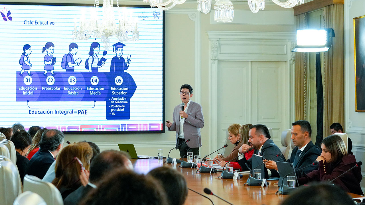 Imagen de apoyo de  Educacion publica en Colombia tuvo su mayor presupuesto en 2024 presidente Petro