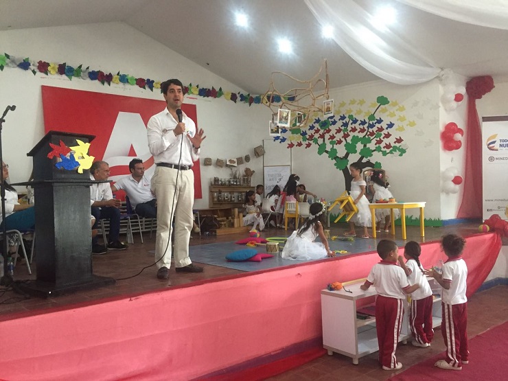 Imagen de apoyo de  Presidente anuncia que donara dinero del Premio Nobel para reparar a las victimas del conflicto